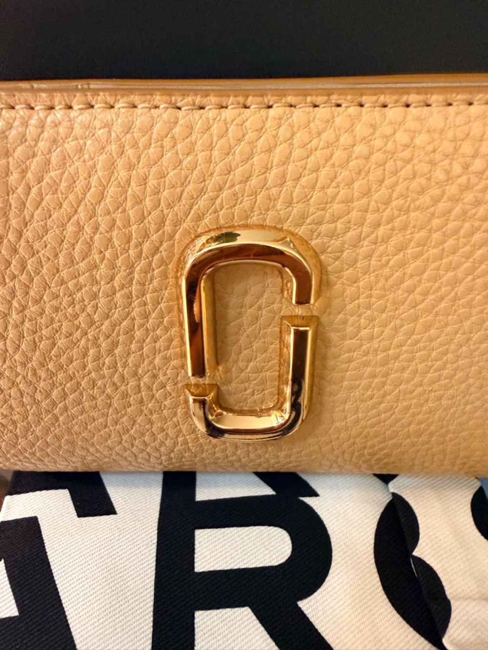 Marc Jacobs
The Mini J Marc
Compact Wallet  Camel and Gold Logo